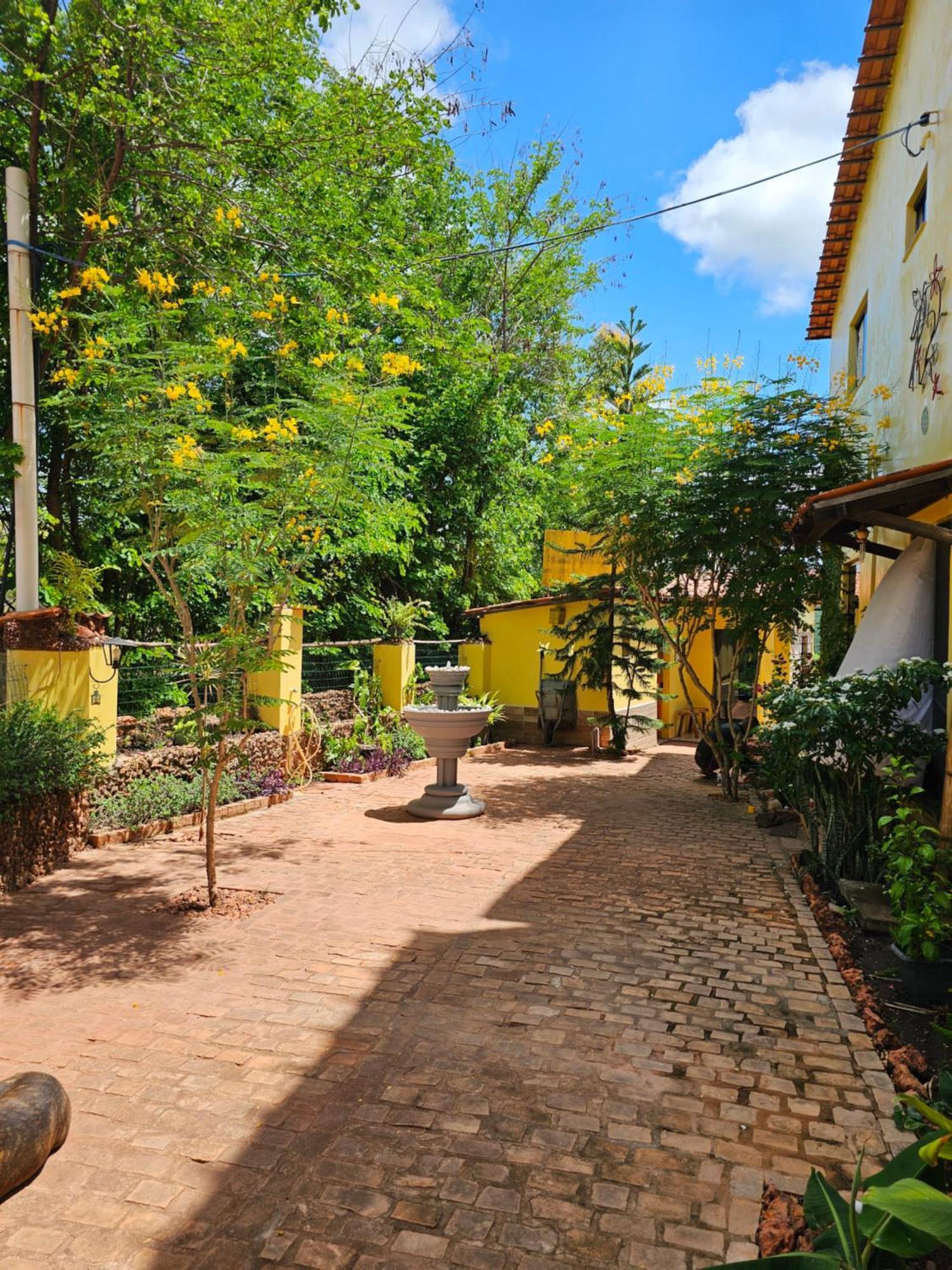 Beija- Flor De Lencois Bed & Breakfast Exterior photo